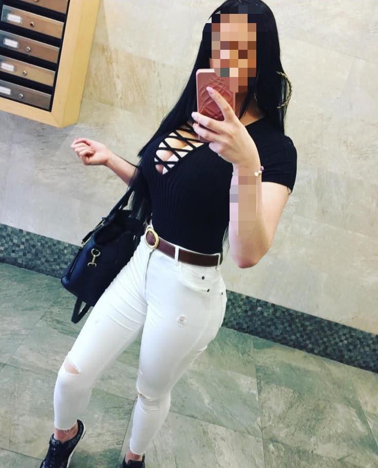 631285175: Chica busca chico en Cantabria