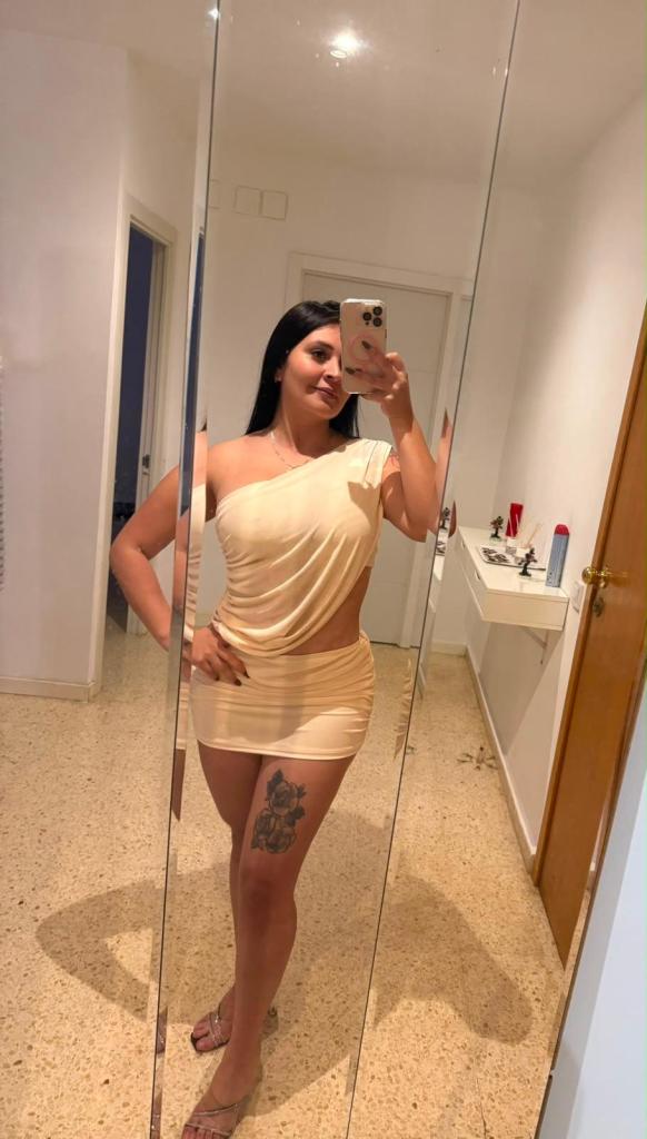 627516501: Chica busca chico en Barcelona