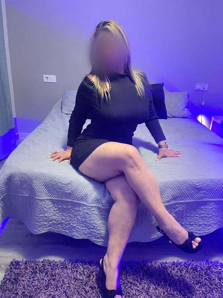 742056587: Chica busca chico en Navarra
