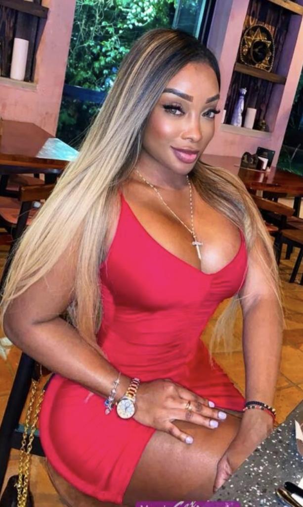 Chica busca chico en Granada: 