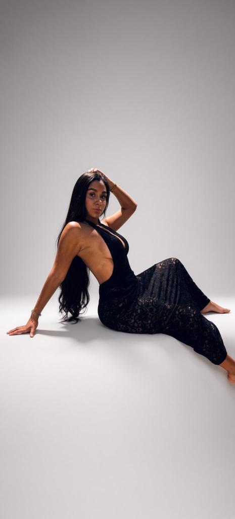 664248198: Chica busca chico en Sevilla