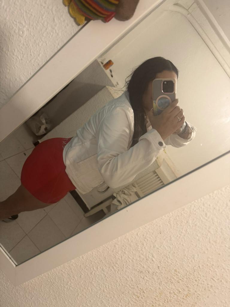 Chica busca chico en Sevilla: 