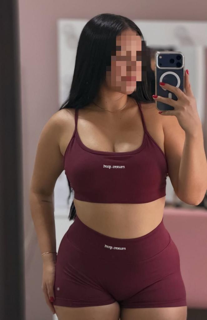 661807861: Chica busca chico en Cádiz