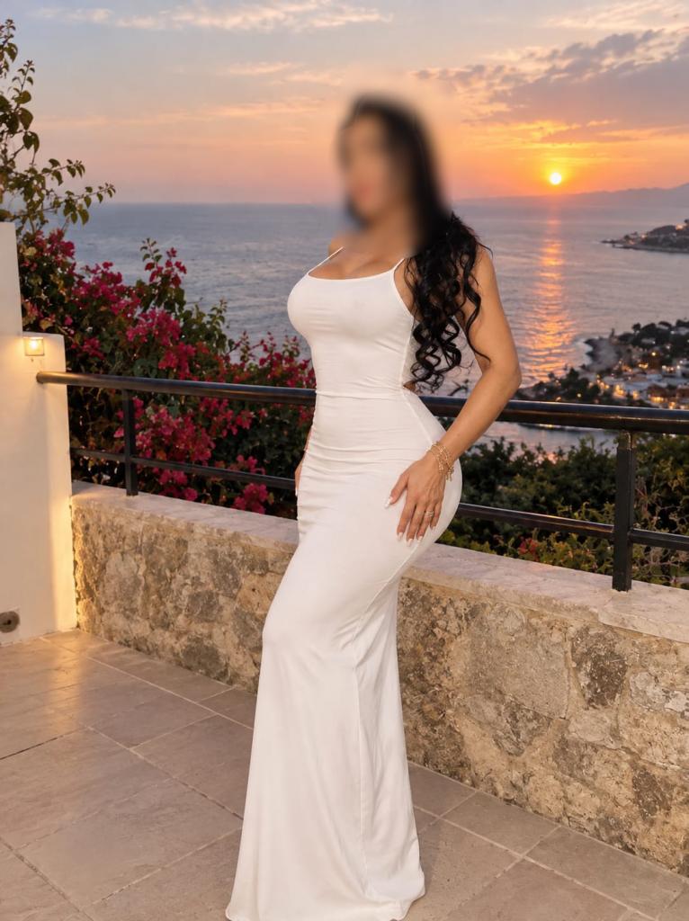 641986077: Chica busca chico en Sevilla