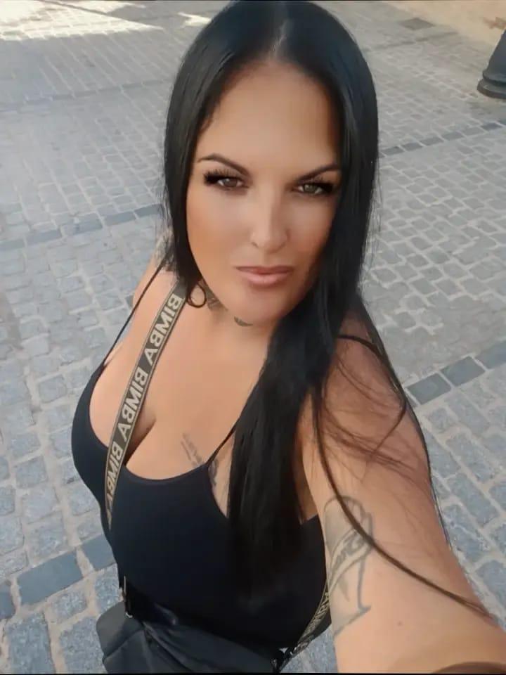 Chica busca chico en Sevilla: 