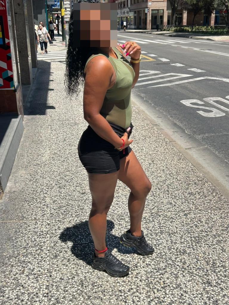 674932674: Chica busca chico en Barcelona