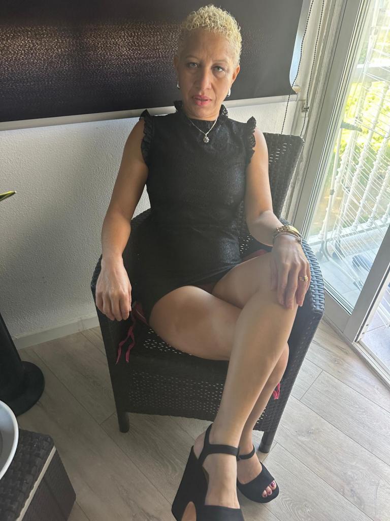 Chica busca chico en Orense: 