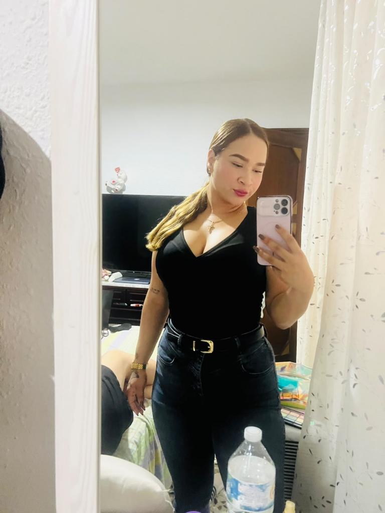 602592605: Chica busca chico en Almería