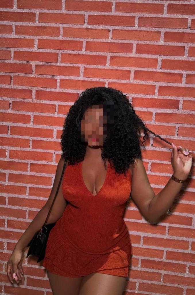 Chica busca chico en Tenerife: 