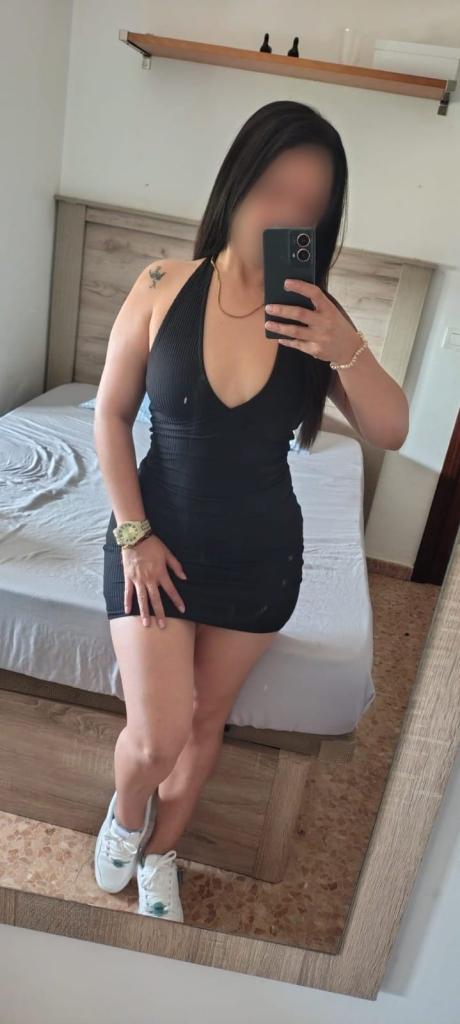 677357278: Chica busca chico en Cádiz
