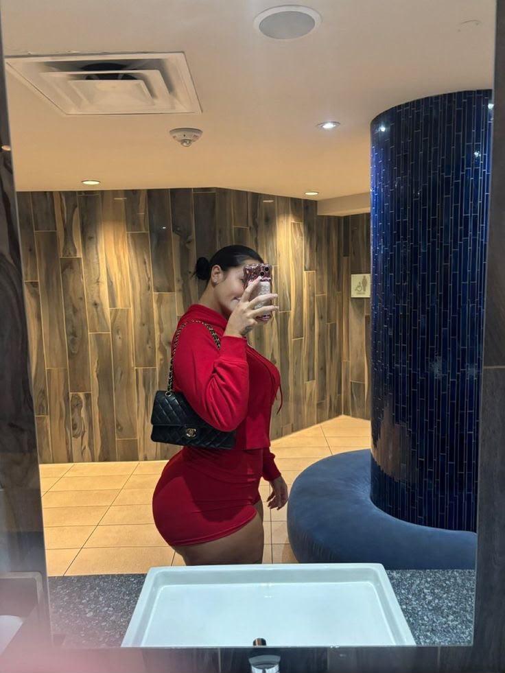 631292283: Chica busca chico en Lugo