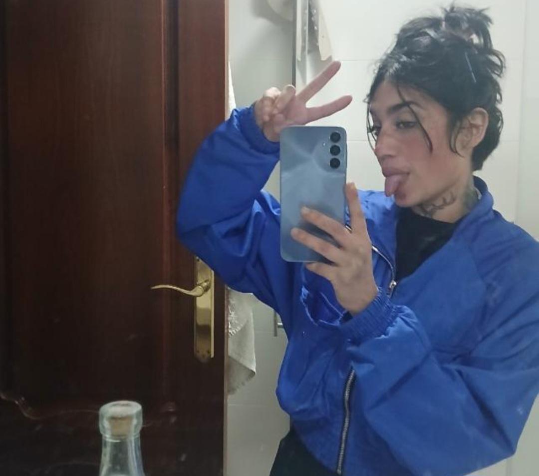 604460121: Chica busca chico en Sevilla