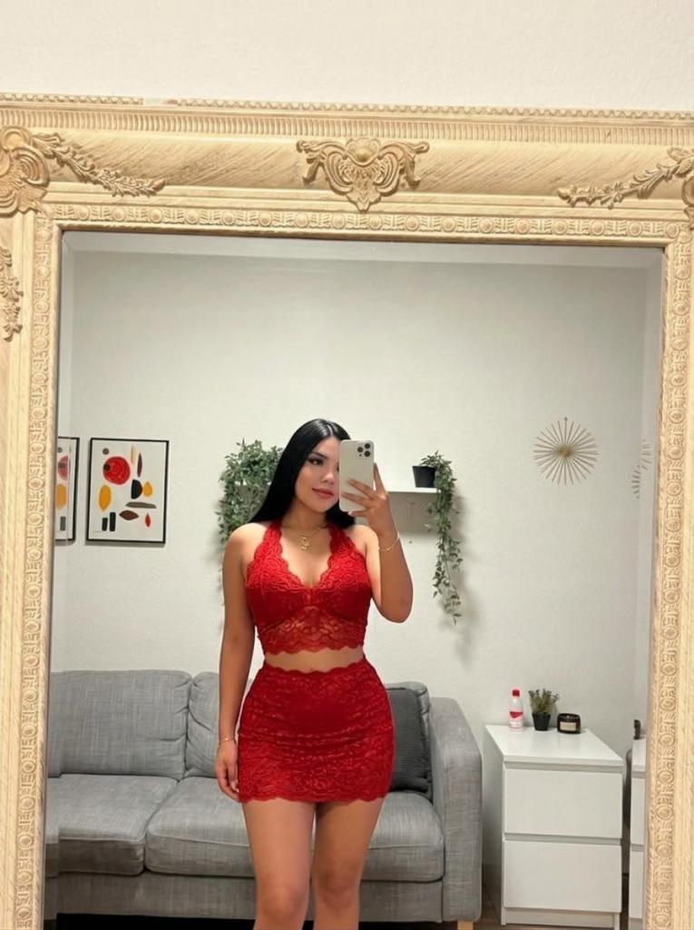 674346021: Chica busca chico en Alicante