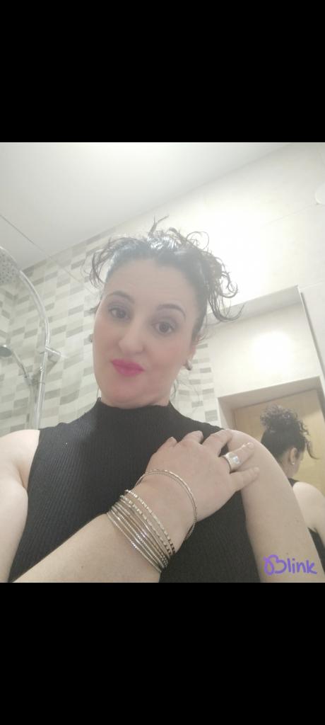 635085906: Chica busca chico en La Coruña