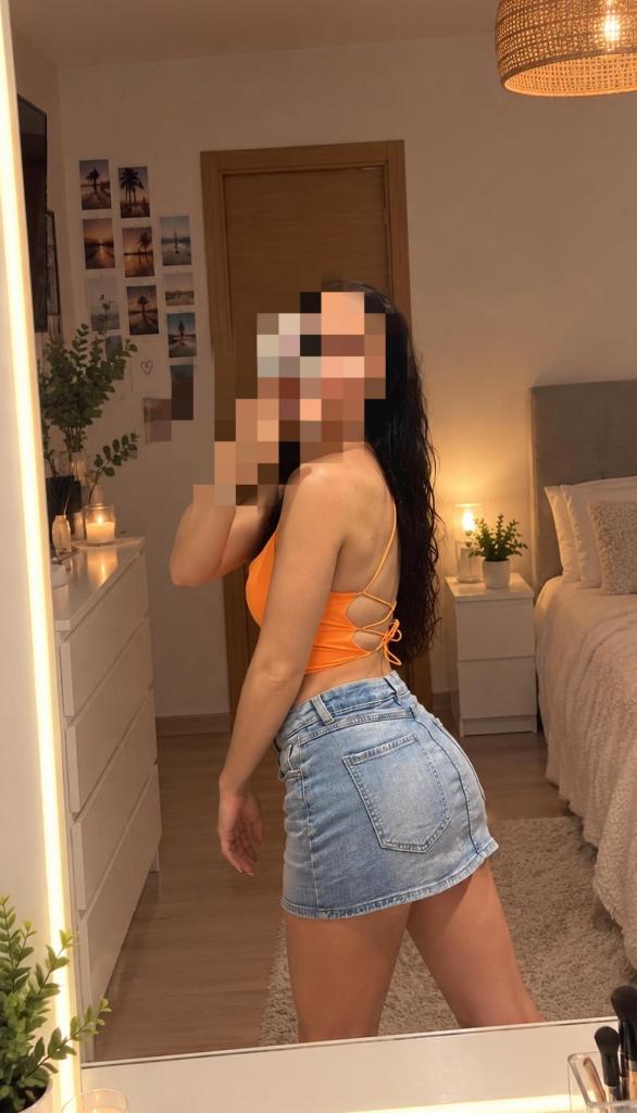 742085949: Chica busca chico en Tarragona