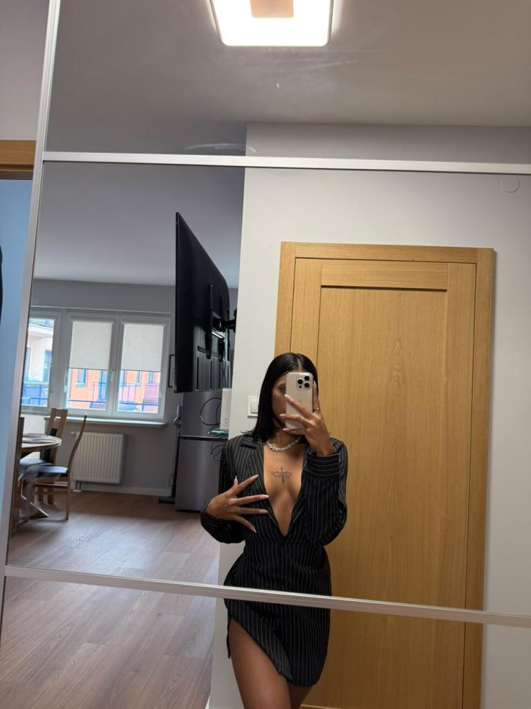 Chica busca chico en Granada: Chica busca chico