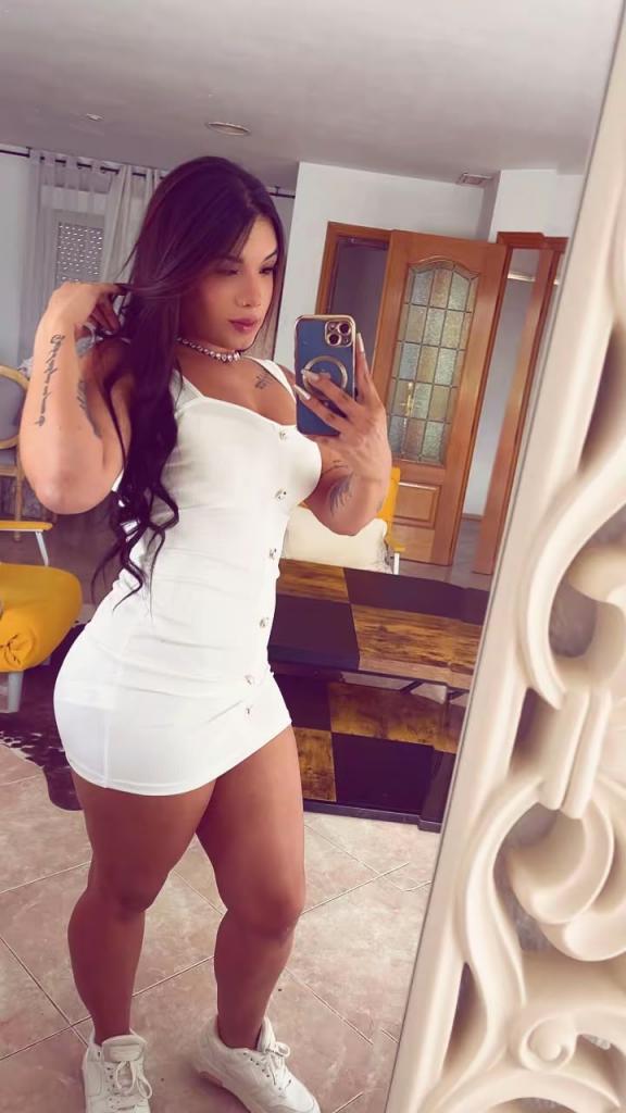 697332085: Chica busca chico en Zaragoza