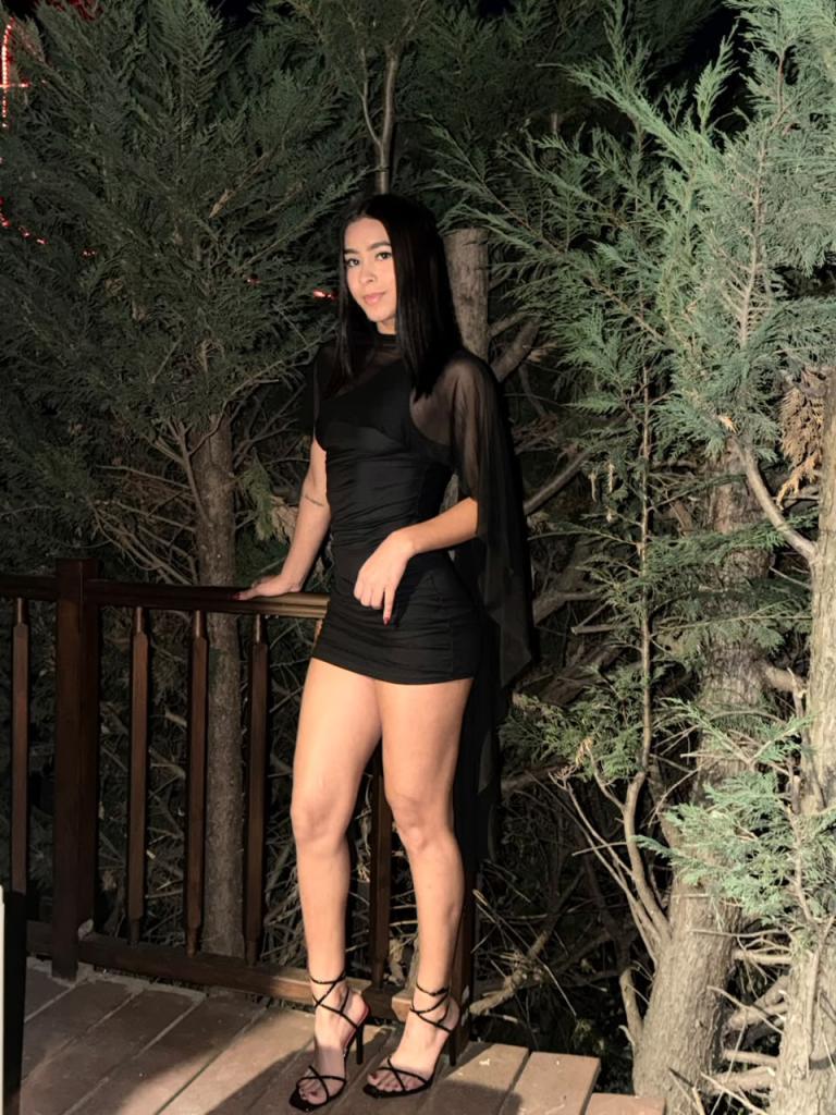 696252429: Chica busca chico en Gerona