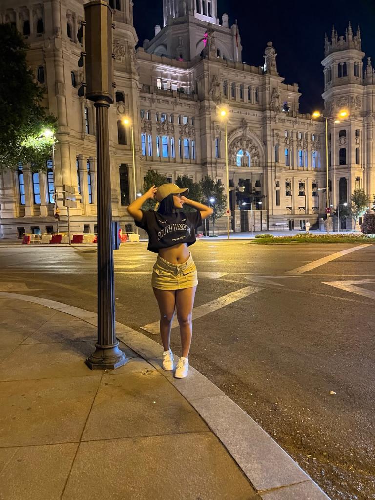 Chica busca chico en Granada: 