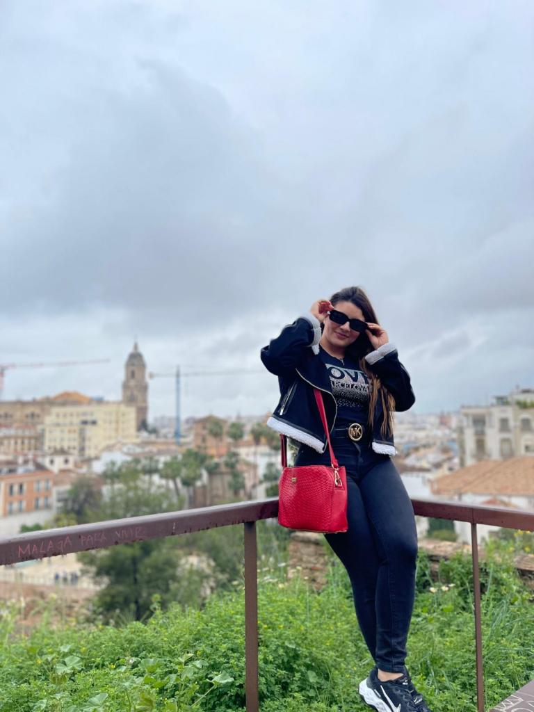 Chica busca chico en Alicante: 
