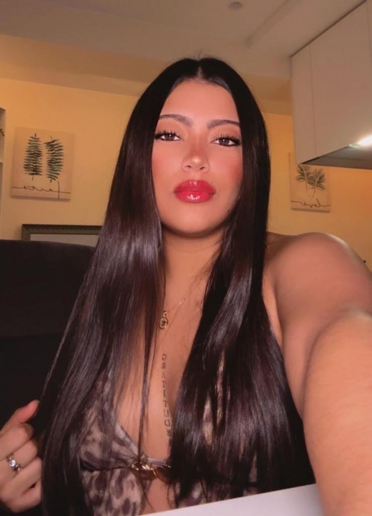 637757933: Chica busca chico en Zaragoza