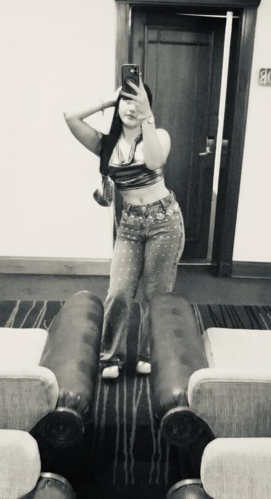 Chica busca chico en Ibiza: 