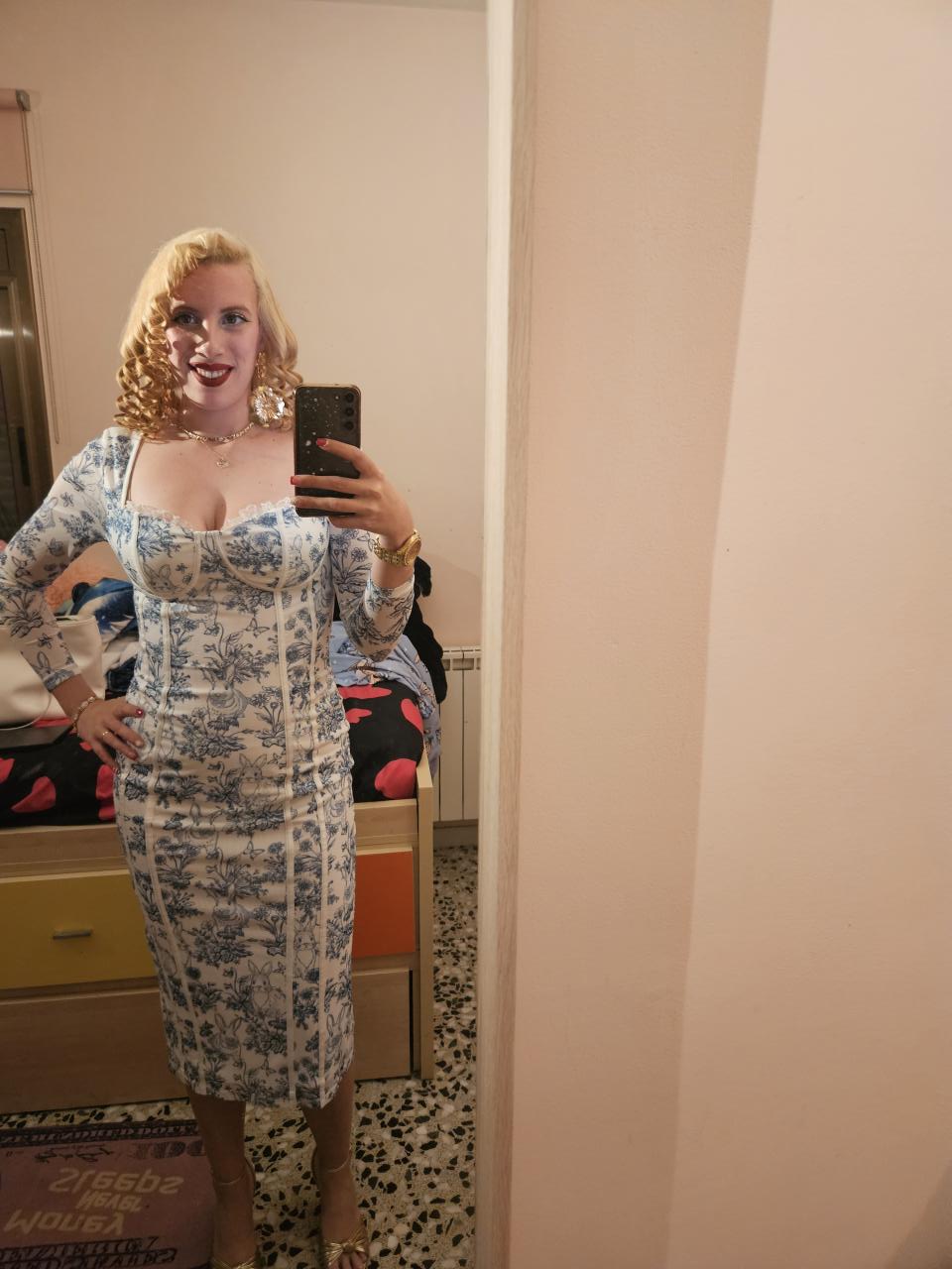654962230: Chica busca chico en Barcelona