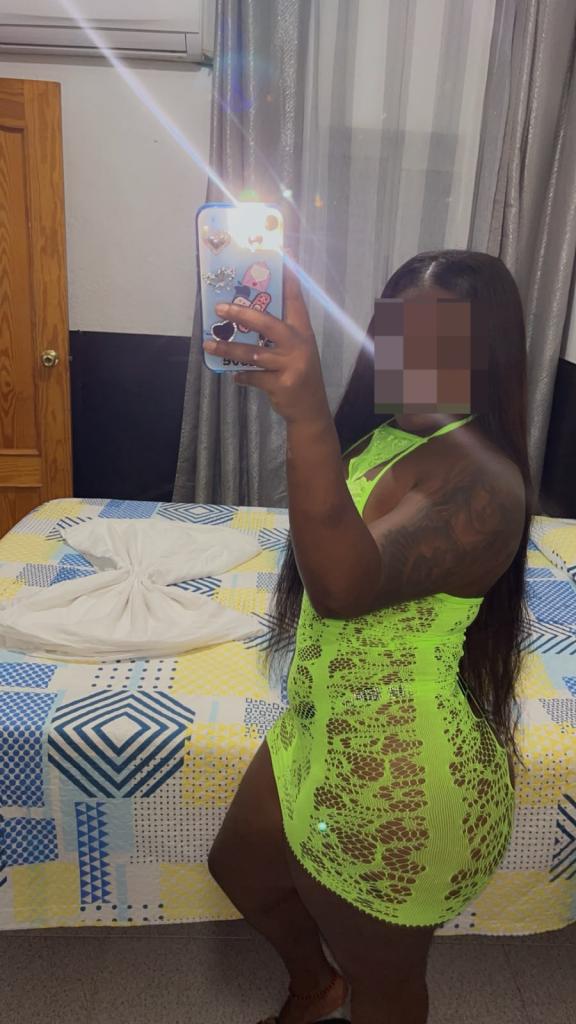Chica busca chico en Ibiza: 