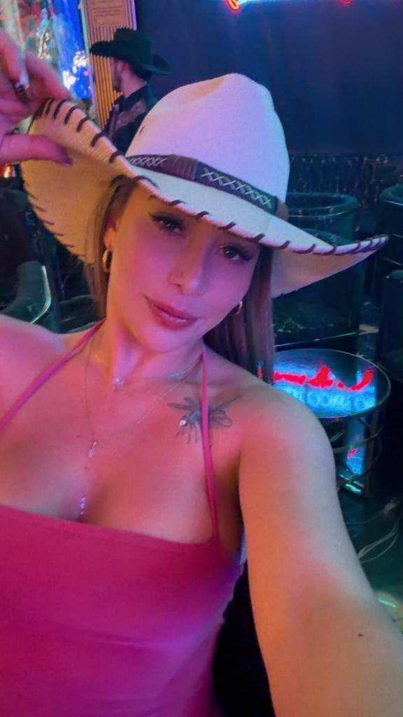 Chica busca chico en Valencia: Chica busca chico