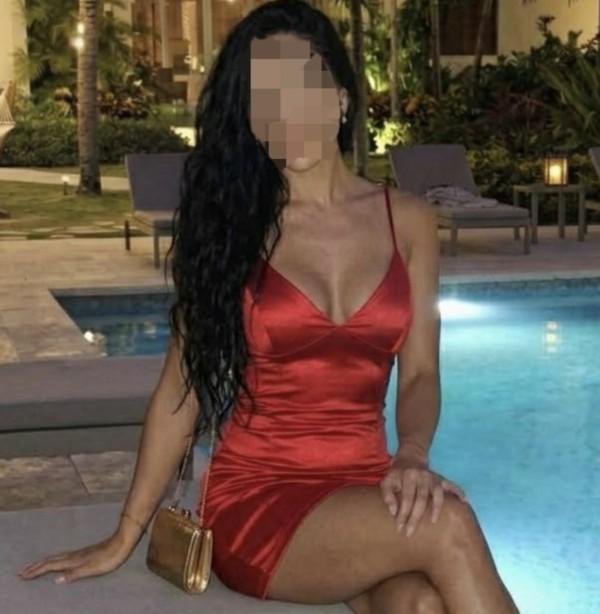 651544127: Chica busca chico en Lugo