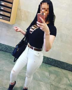 631285175: Chica busca chico en Cantabria