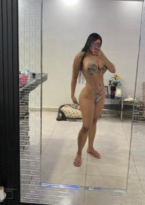 613592989: Chica busca chico en Barcelona