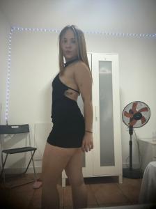 617350798: Chica busca chico en Barcelona