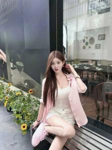 667720580: Chica busca chico en Valencia