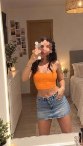 742085949: Chica busca chico en Tarragona