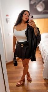 617785763: Chica busca chico en Barcelona