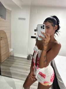 624518827: Chica busca chico en Madrid