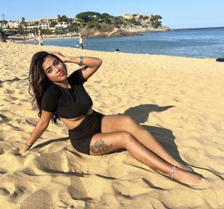670654613: Chica busca chico en Barcelona