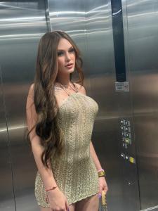 607735805: Travesti en Barcelona