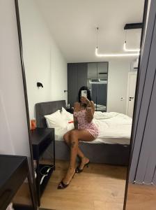 624909085: Chica busca chico en Sevilla