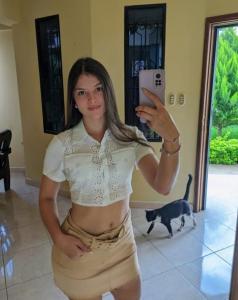 613406136: Chica busca chico en Madrid