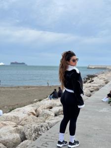 613557125: Chica busca chico en Alicante