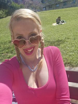 654962230: Chica busca chico en Barcelona