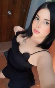 745002935: Chica busca chico en Sevilla