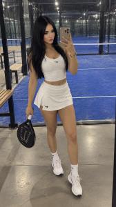 613903442: Chica busca chico en Madrid