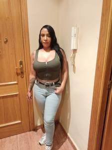 664779287: Chica busca chico en Valencia