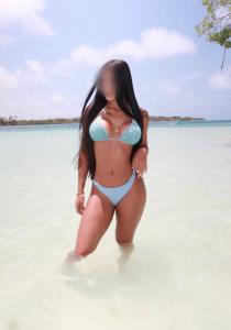 677481732: Chica busca chico en Barcelona