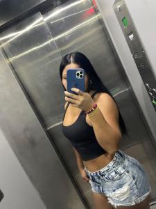 664619317: Chica busca chico en Madrid