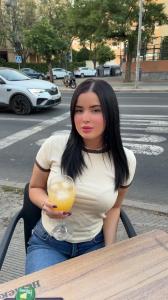 745002935: Chica busca chico en Sevilla