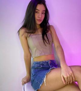 642729241: Chica busca chico en Cáceres